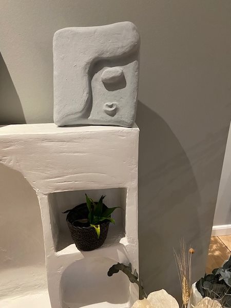 Papmaché ansigt – moderne kunstfigur